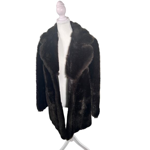 Vintage Jacques Saint Laurent Faux Fur Coat | Paris–New York | Elegant Luxury - Picture 5 of 10